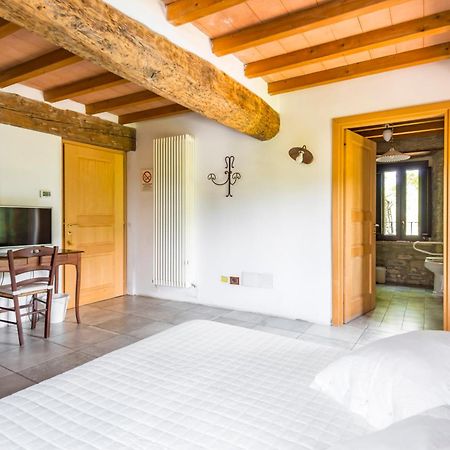 Agriturismo Il Salice Tizzano Val Parma ภายนอก รูปภาพ