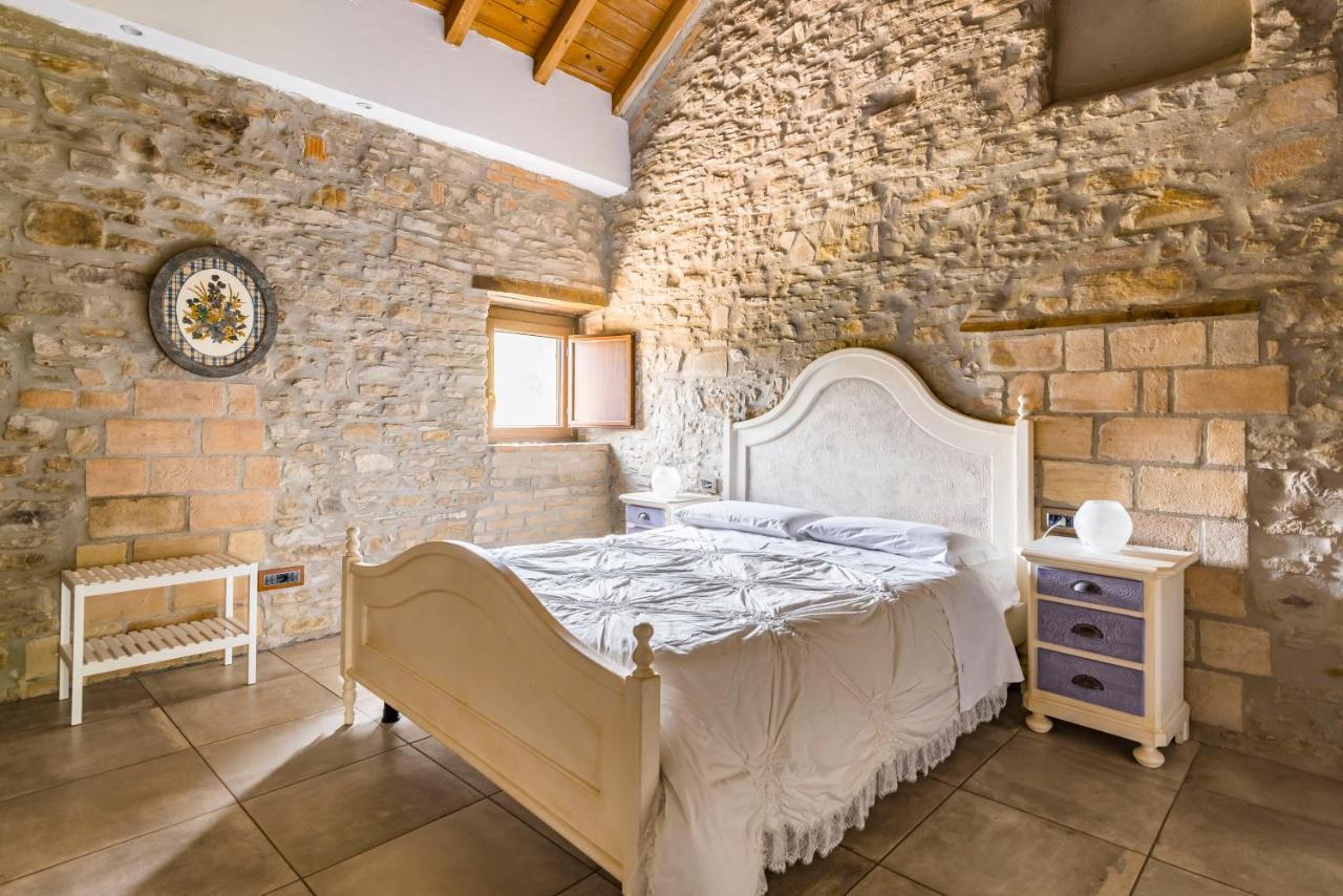 Agriturismo Il Salice Tizzano Val Parma ภายนอก รูปภาพ