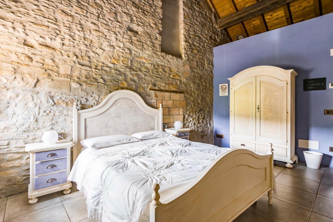 Agriturismo Il Salice Tizzano Val Parma ภายนอก รูปภาพ