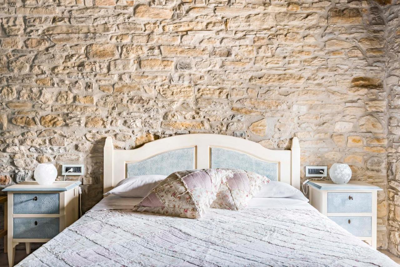 Agriturismo Il Salice Tizzano Val Parma ภายนอก รูปภาพ