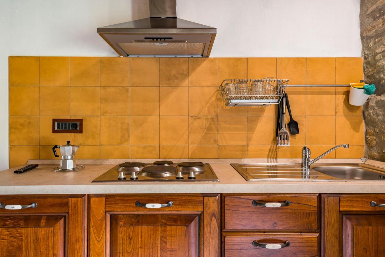 Agriturismo Il Salice Tizzano Val Parma ภายนอก รูปภาพ