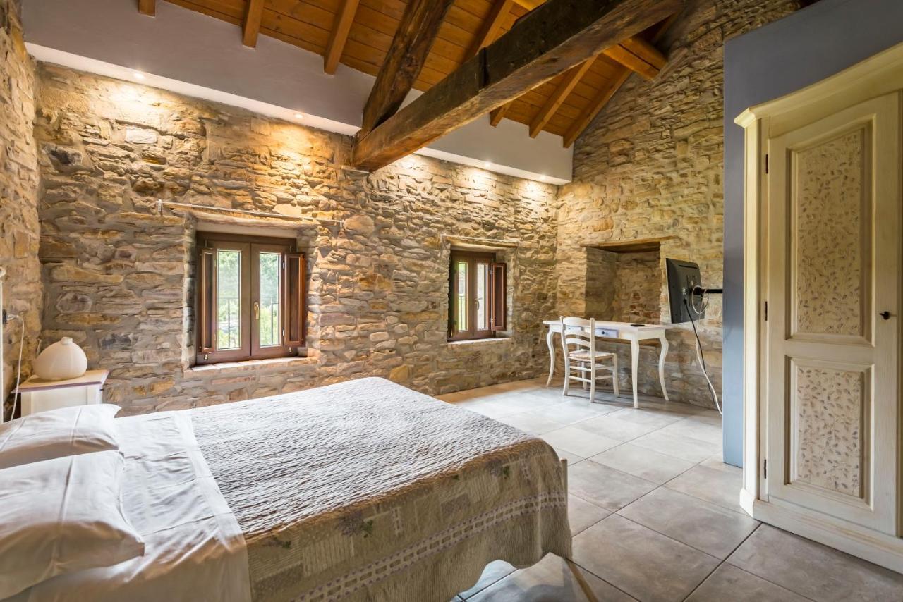 Agriturismo Il Salice Tizzano Val Parma ภายนอก รูปภาพ