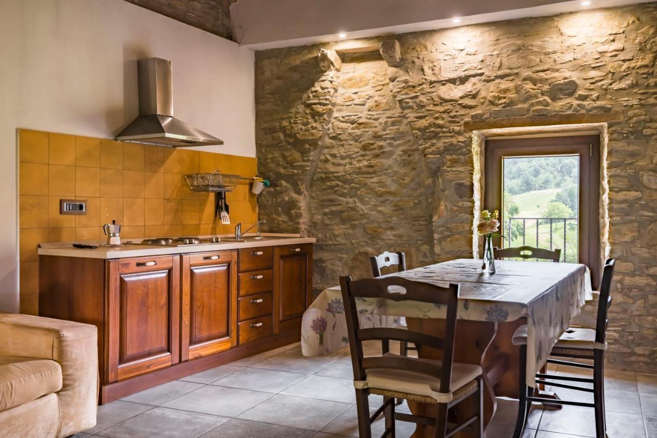 Agriturismo Il Salice Tizzano Val Parma ภายนอก รูปภาพ