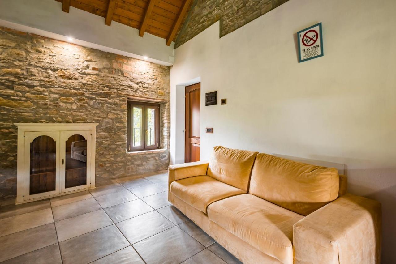 Agriturismo Il Salice Tizzano Val Parma ภายนอก รูปภาพ