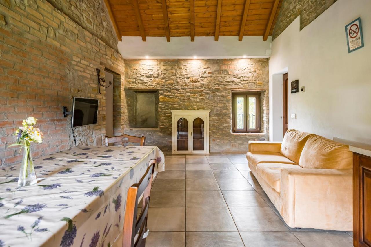 Agriturismo Il Salice Tizzano Val Parma ภายนอก รูปภาพ