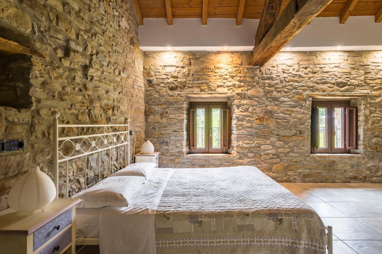 Agriturismo Il Salice Tizzano Val Parma ภายนอก รูปภาพ