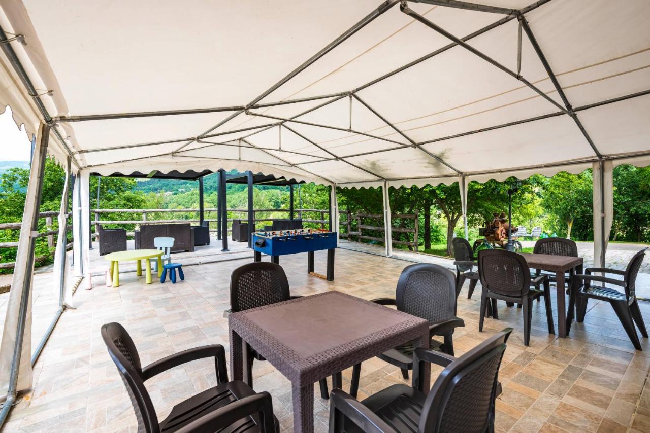 Agriturismo Il Salice Tizzano Val Parma ภายนอก รูปภาพ