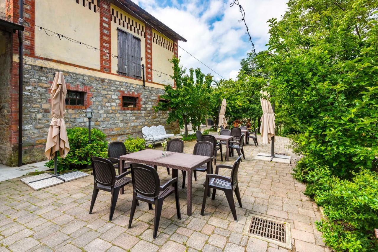 Agriturismo Il Salice Tizzano Val Parma ภายนอก รูปภาพ
