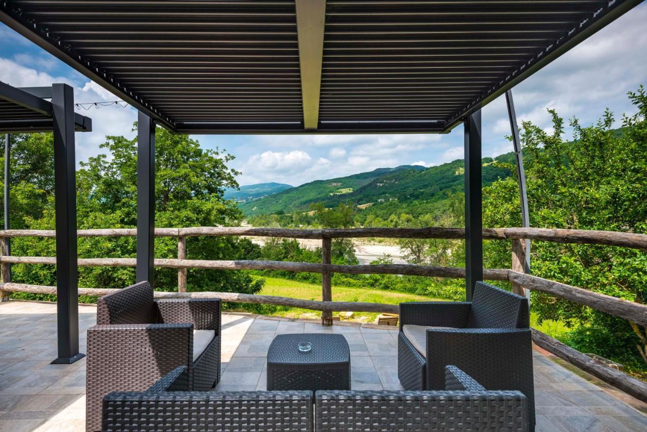 Agriturismo Il Salice Tizzano Val Parma ภายนอก รูปภาพ