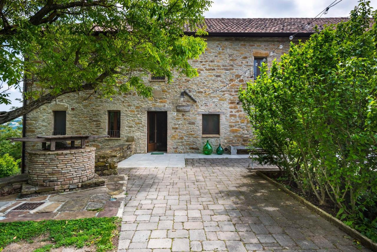 Agriturismo Il Salice Tizzano Val Parma ภายนอก รูปภาพ