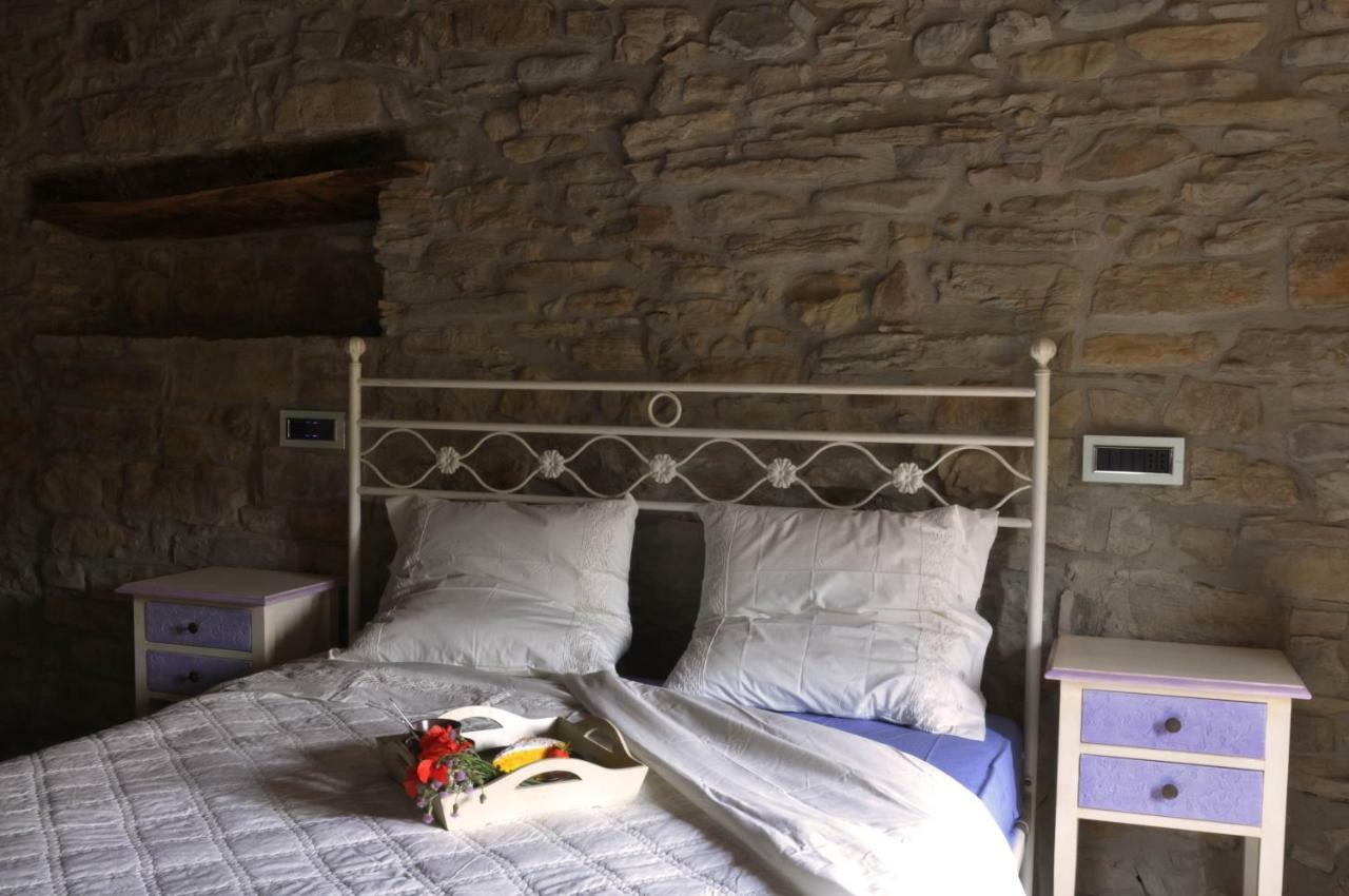 Agriturismo Il Salice Tizzano Val Parma ภายนอก รูปภาพ